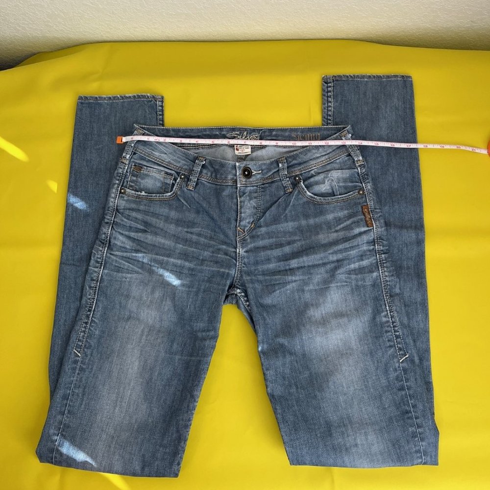 Silver Sienna Skinny Jeans, Light Wash, Size 27 - Picture 6 of 10